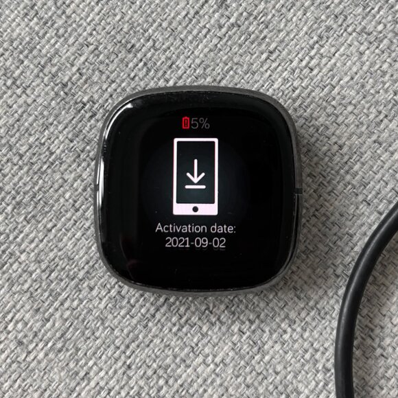 Fitbit Versa 3 - Black (O $250) - Picture 2 of 6